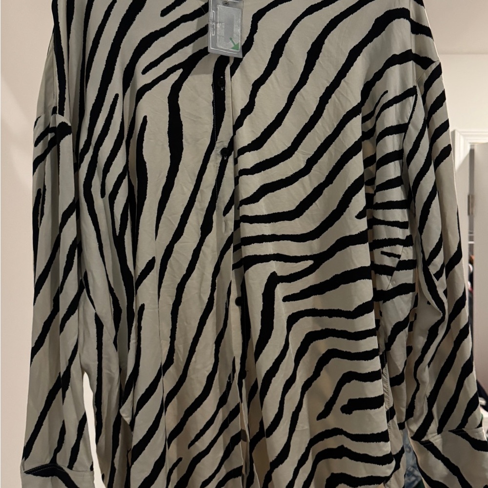 H&M Black and White Zebra Print Button Down Shirt